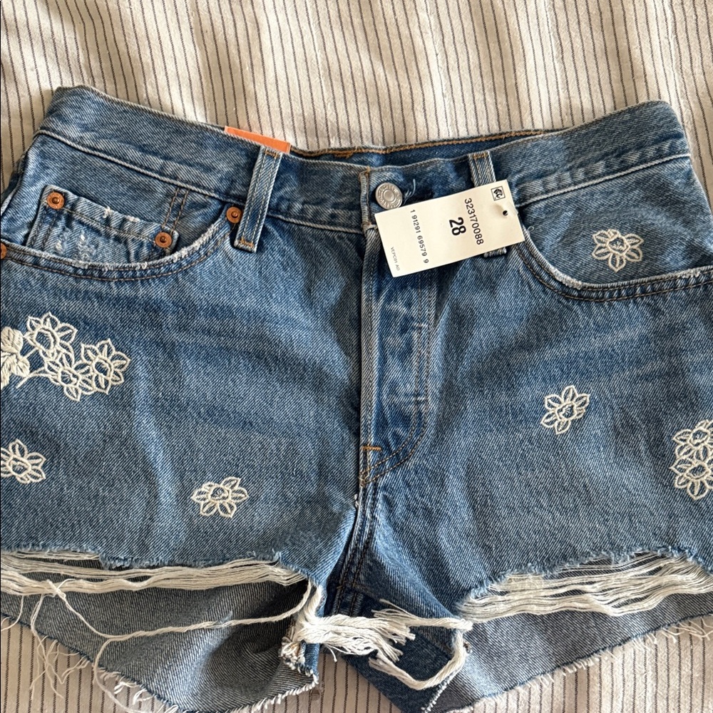 NWT Levi's 501 Blue Denim Shorts